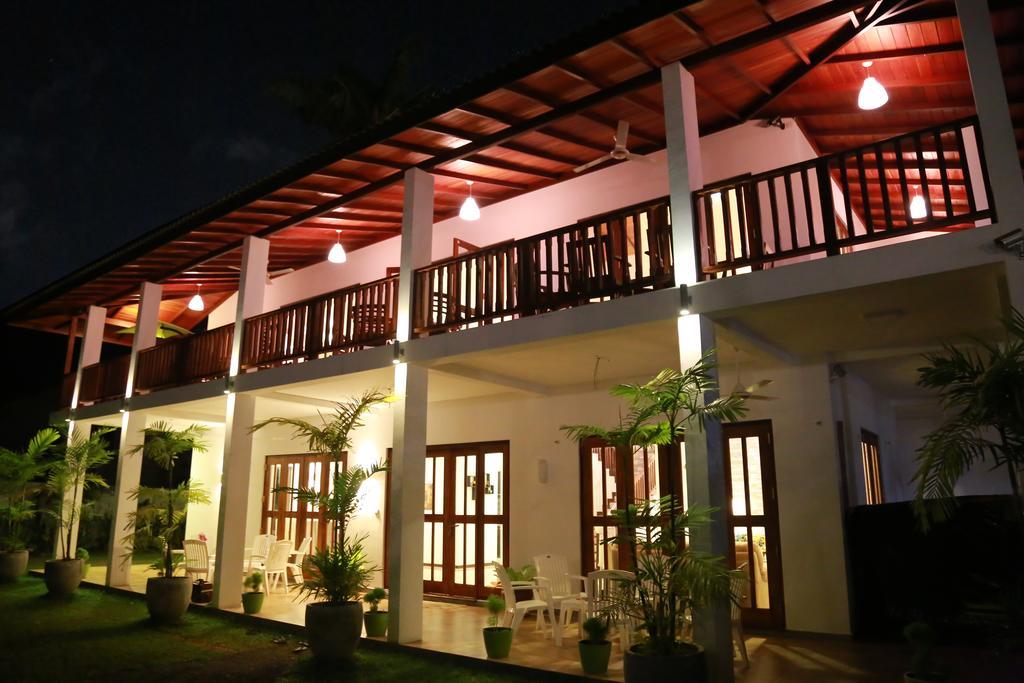 Hikka Resort Hikkaduwa Exterior photo